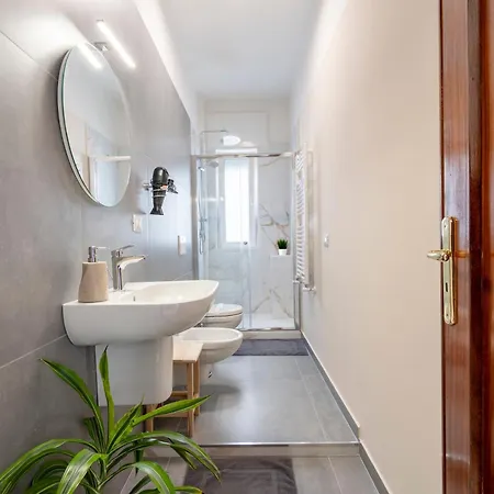 Miki's - Gasthuis Bari