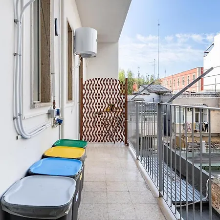 بيت ضيافة Miki's - *